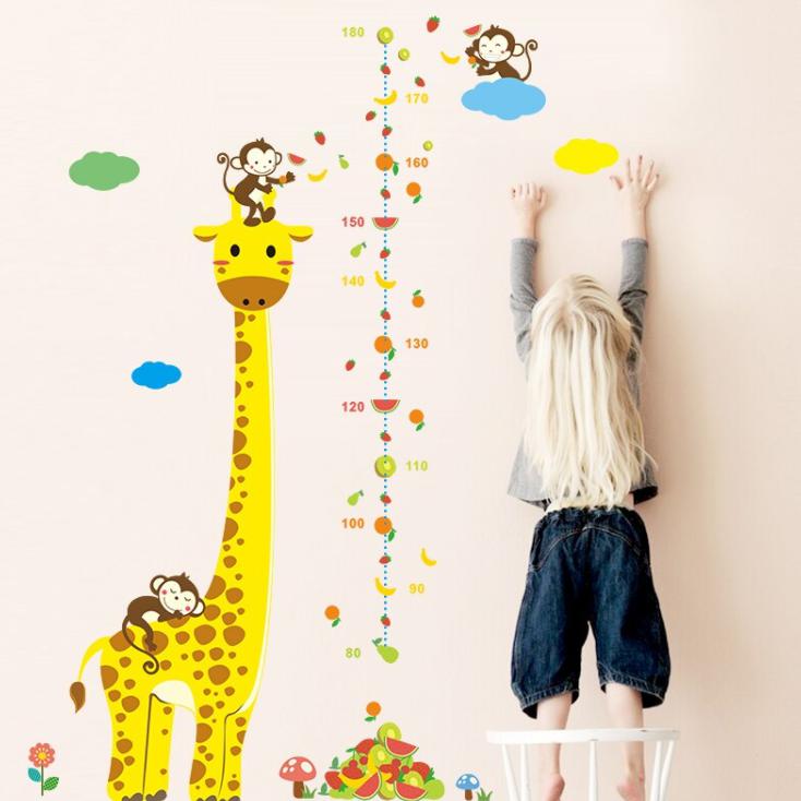 Nálepka na stenu Rastový meter Žirafa a zvieratká II